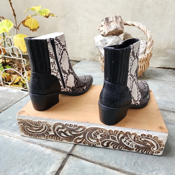 Edgy Chiv DV Dolce Vita Snake Embossed Booties - Picture 8 of 11
